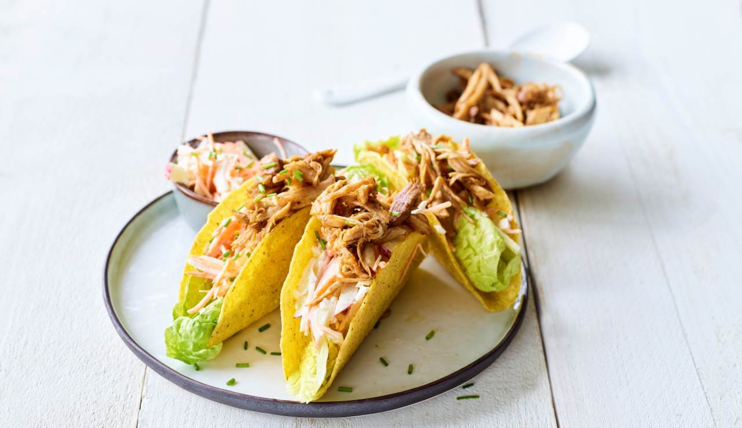 pulled pork in taco